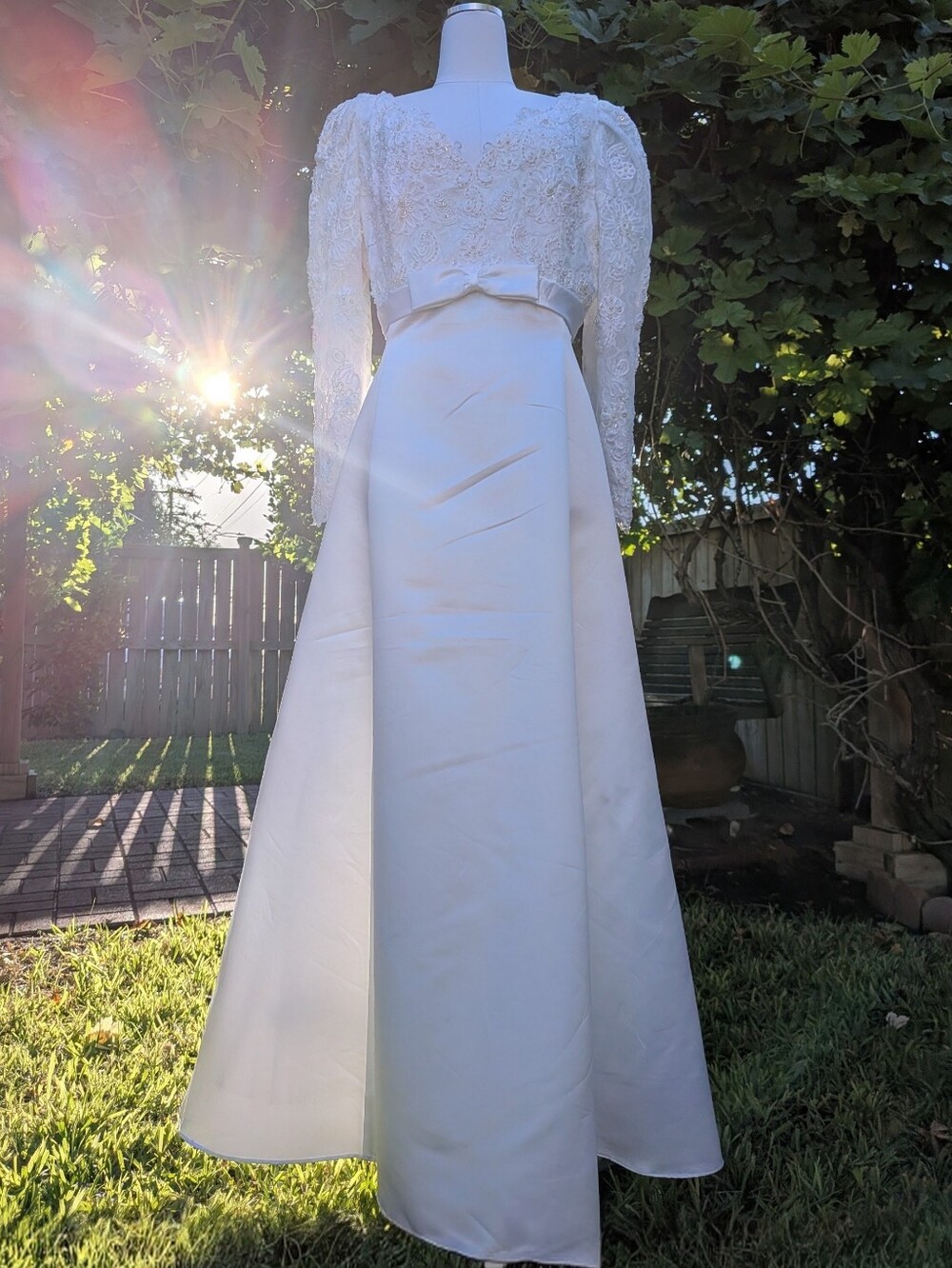 Elegant St Tropez White Long-Sleeve Lace Bodice Wedding Dress Size 22
